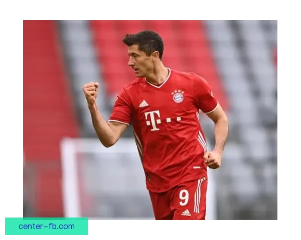 莱万仅用109场便突破100粒联赛进球 成弗里克治下进攻核心