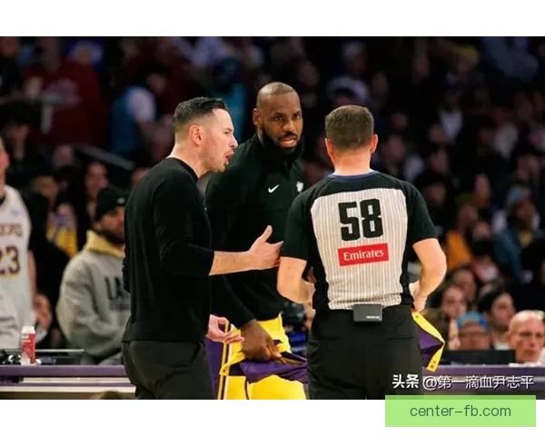詹姆斯转型背后揭秘 雷迪克与他深度对话促使球权减少